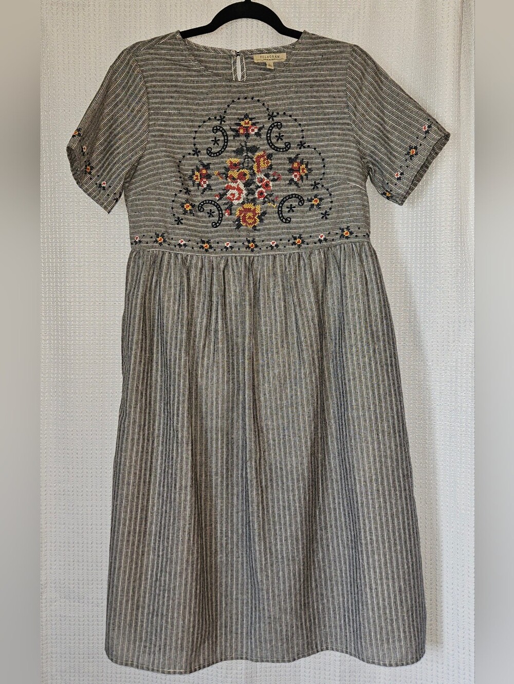 Polagram Grey & White Embroidered dress New With Tags Size Small Cotton
